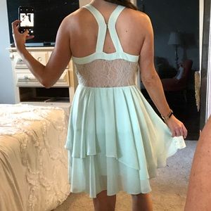 Seafoam Green BCBG cocktail dress 💚